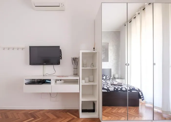 Galleria Del Toro * Bologna